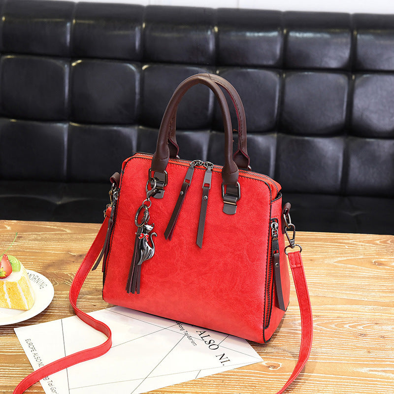 Chic Vintage Leather Handbag - Timeless Elegance for Every Occasion