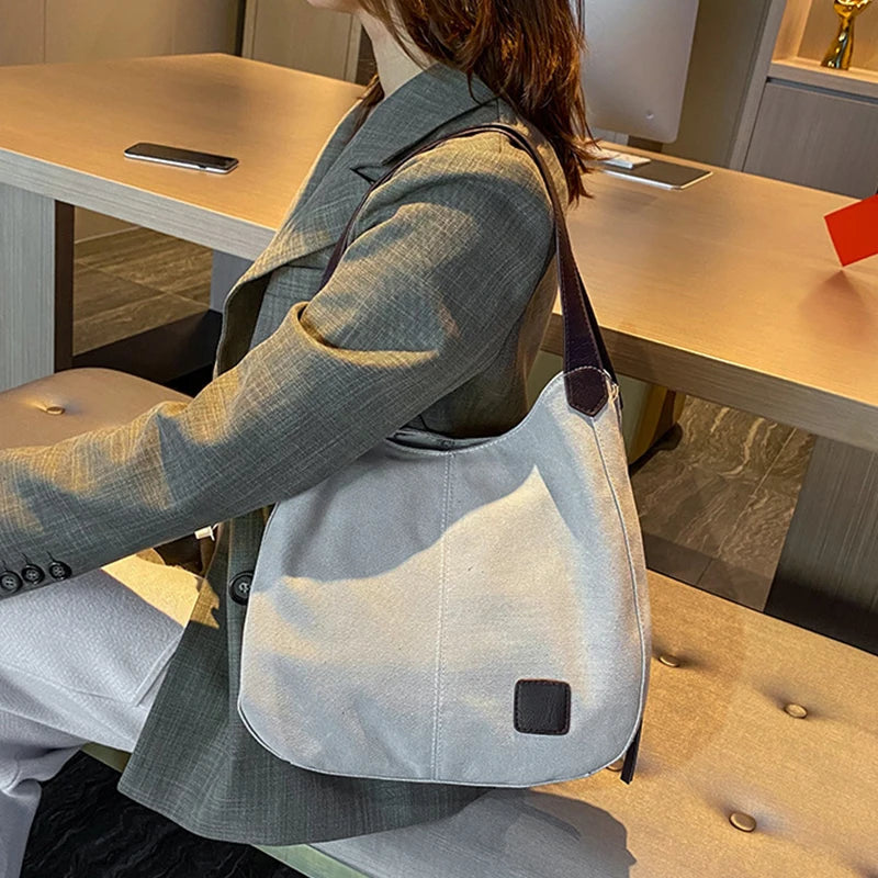 Chic Canvas Tote Bag for Women - Stylish Handbag for Every Occasion